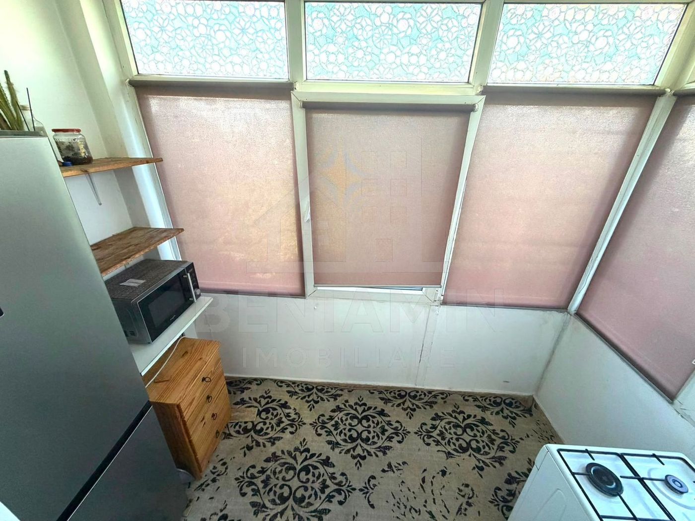 Apartament 3 camere si 2 bai Rovine decomandat 67mp  an1985 - foto 8