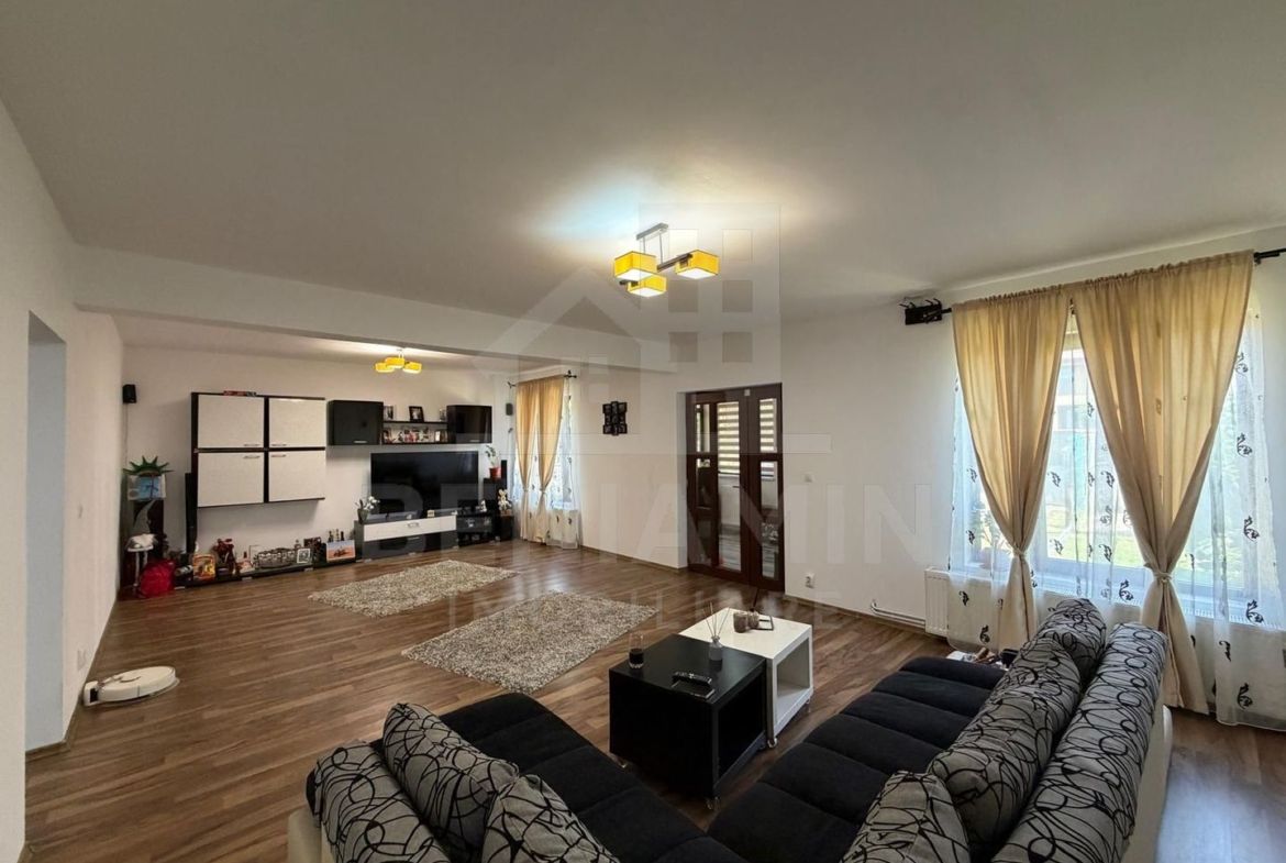 Casa moderna 5 Dormitoare 524mp teren Bariera Valcii -mobilata - foto 2