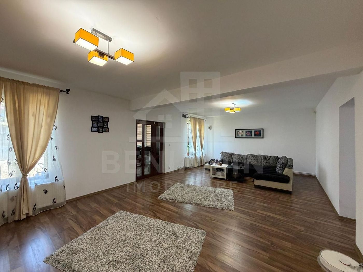 Casa moderna 5 Dormitoare 524mp teren Bariera Valcii -mobilata - foto 3