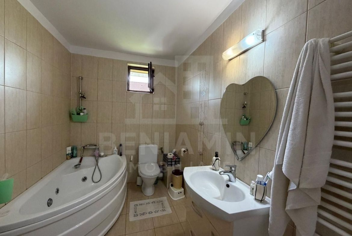 Casa moderna 5 Dormitoare 524mp teren Bariera Valcii -mobilata - foto 7