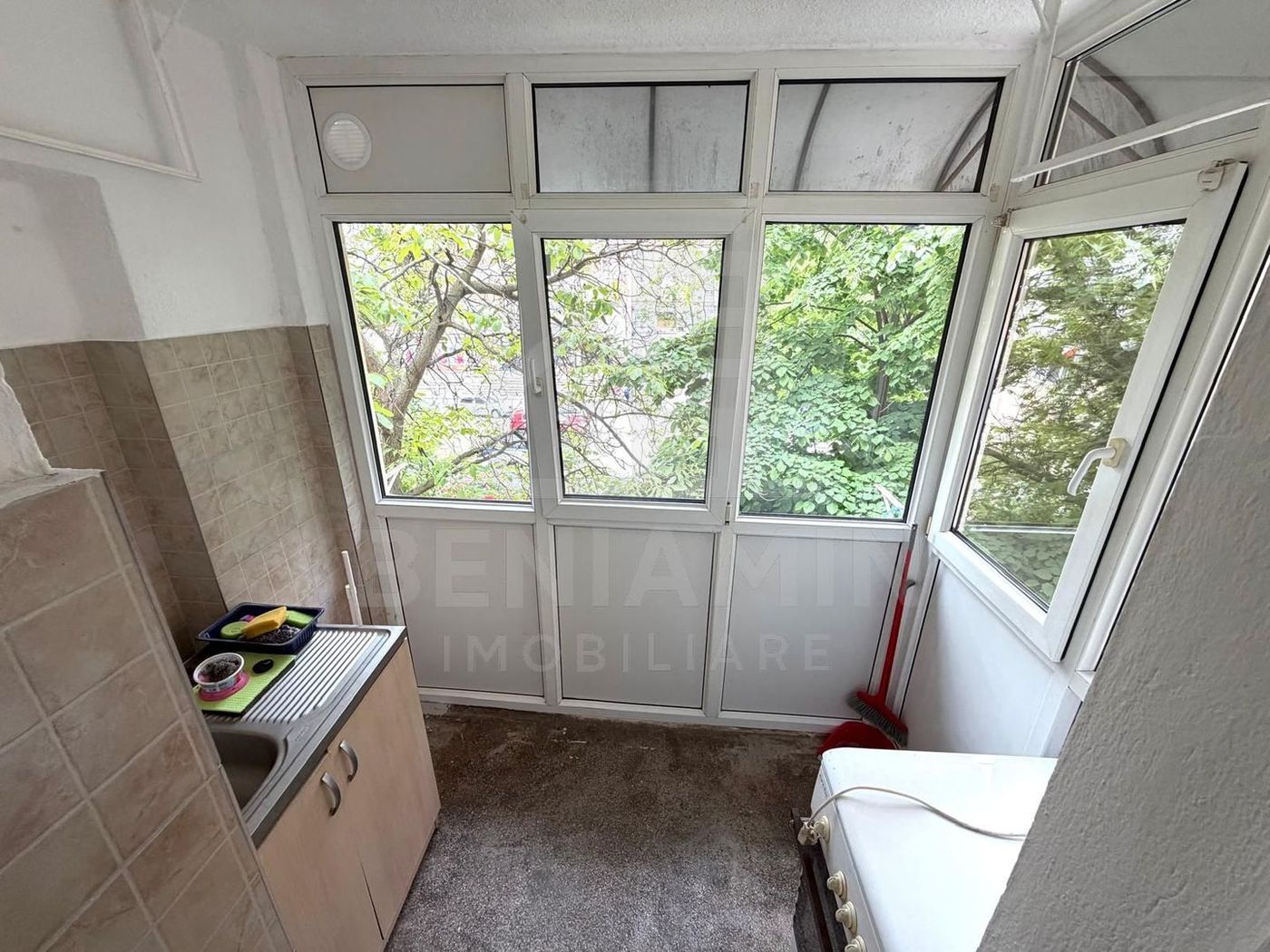2 camere decomandat - etaj 2 - 52mp - teava de gaze - Sarari - foto 4