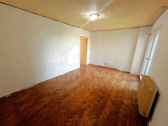 4 Camere-Calea Bucuresti-Rotonda-Spital Neuro-2 Bai-77mp-Liber - Imagine principala