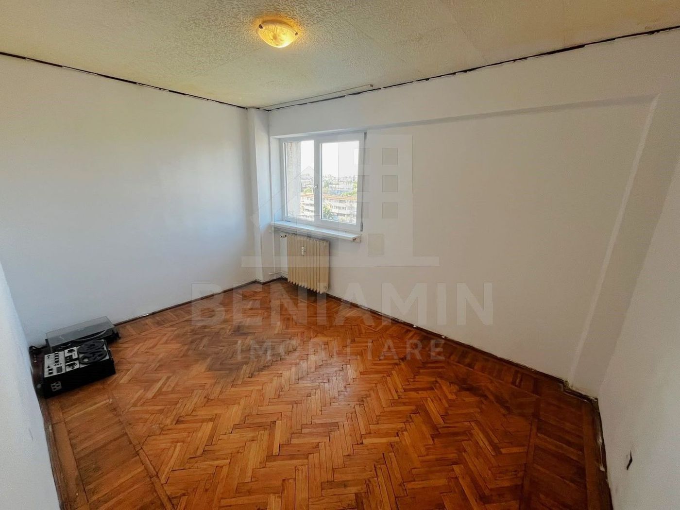 4 Camere-Calea Bucuresti-Rotonda-Spital Neuro-2 Bai-77mp-Liber - foto 2 4 Camere-Calea Bucuresti-Rotonda-Spital Neuro-2 Bai-77mp-Liber - foto 2