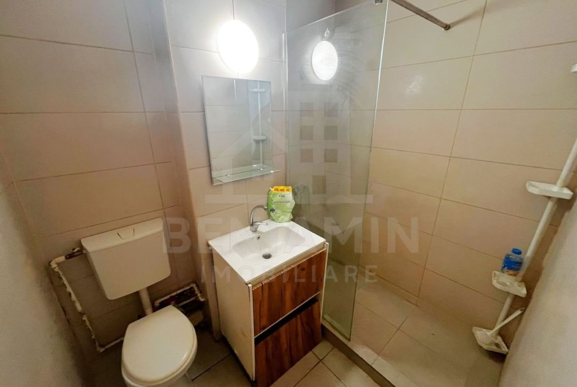 4 Camere-Calea Bucuresti-Rotonda-Spital Neuro-2 Bai-77mp-Liber - foto 6