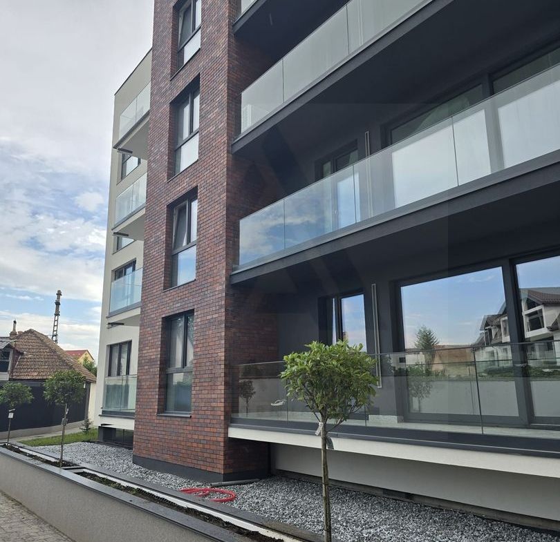 Apartament premium 75 mp utili cu parcare subterana si boxa Central - foto 5