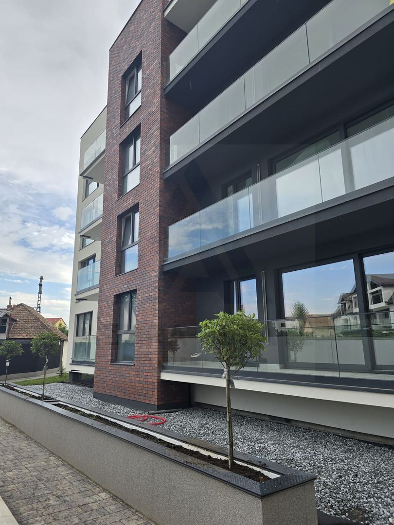 Apartament premium 75 mp utili cu parcare subterana si boxa Central - foto 5