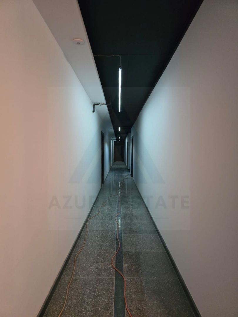 Apartament premium 75 mp utili cu parcare subterana si boxa Central - foto 7