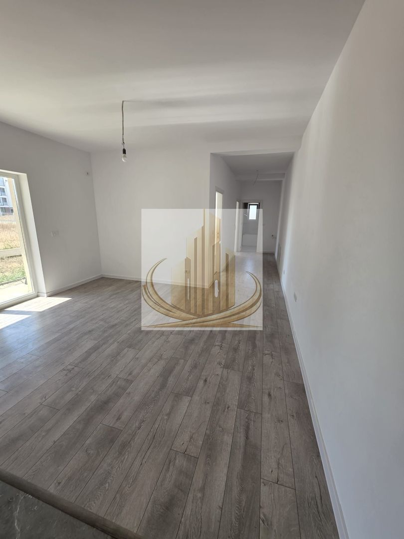 Apartament 3 camere la parter, 62,4 mp utili + grădină proprie 72,1 mp - foto 2