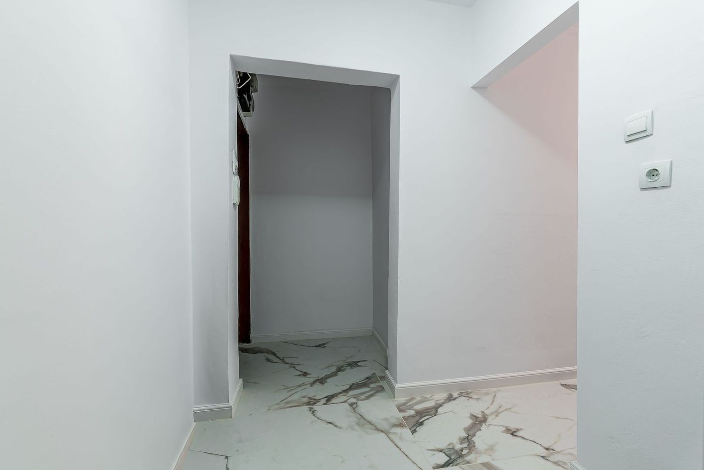 🏡 APARTAMENT 2 CAMERE | ETAJ 1 | ZONA LEBĂDA - foto 8