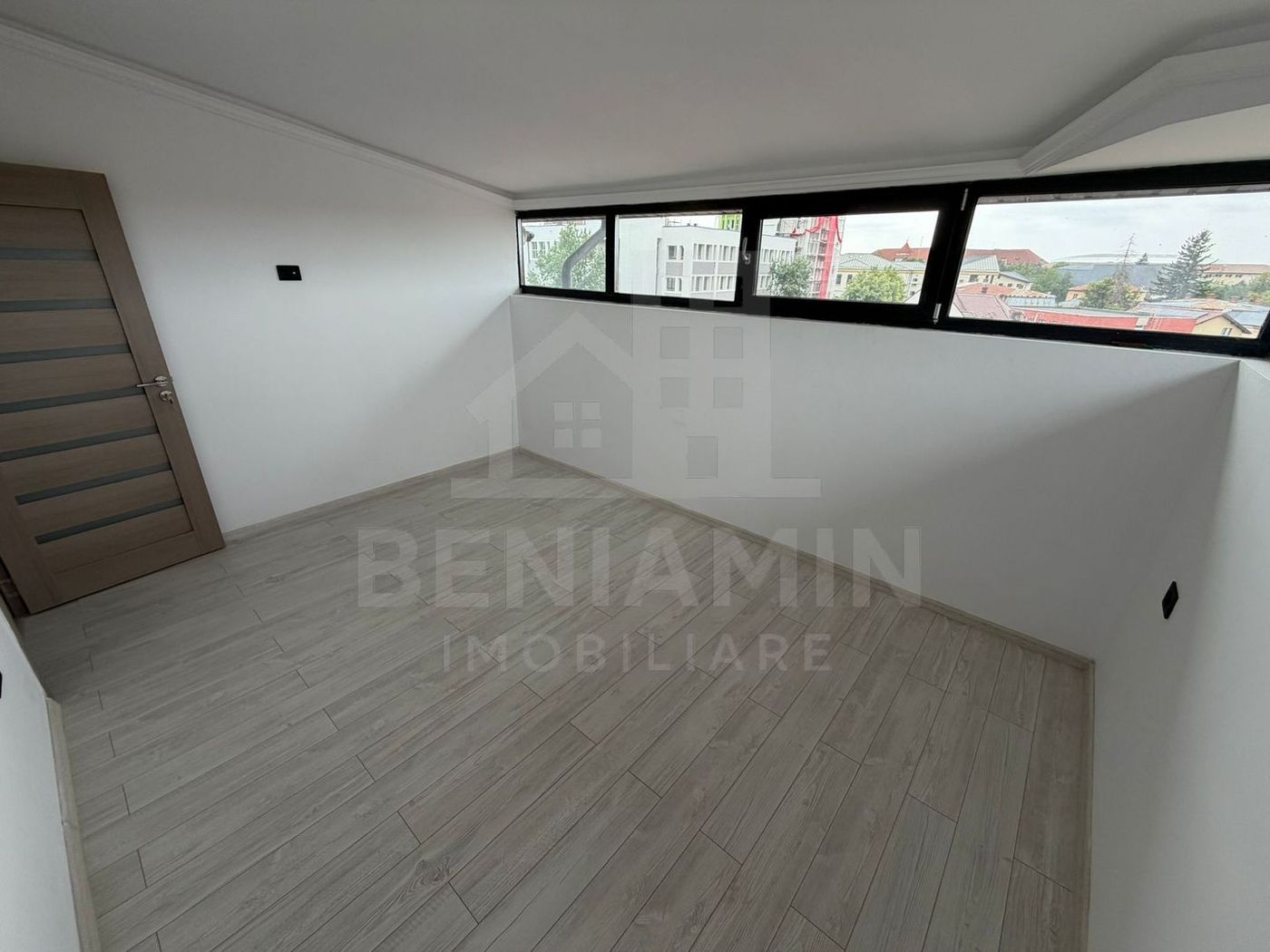 Apartament tip studio-Bloc nou-Incalzire in pardoseala-etaj 3-liber - foto 4
