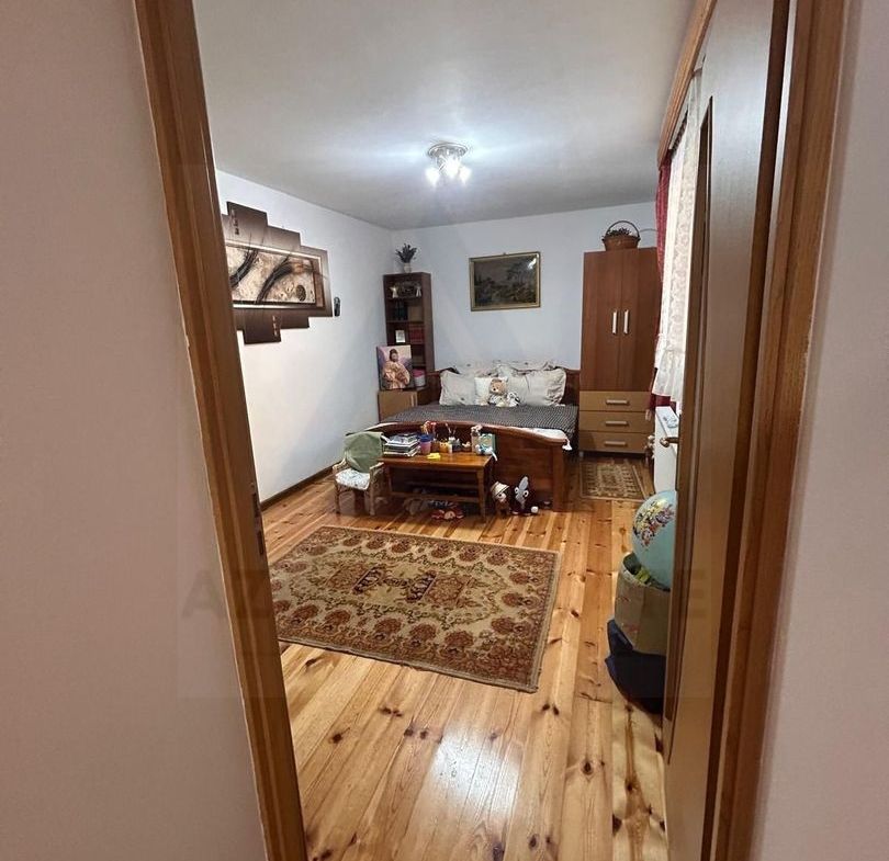 Casa 3 camere 73,73 mp parter 2 pivnite si magazie centru Cisnadie - foto 5