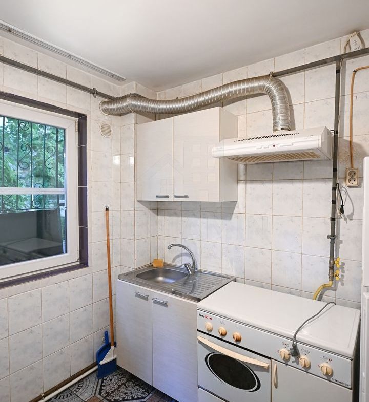 Apartament 2 camere-Rovine-parter-centrala proprie-54mp - foto 6