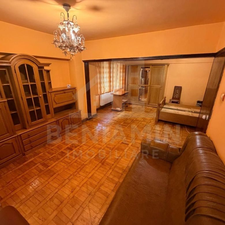 Apartament 3 camere decomandat cu 2 bai - Lapus - - Imagine principala