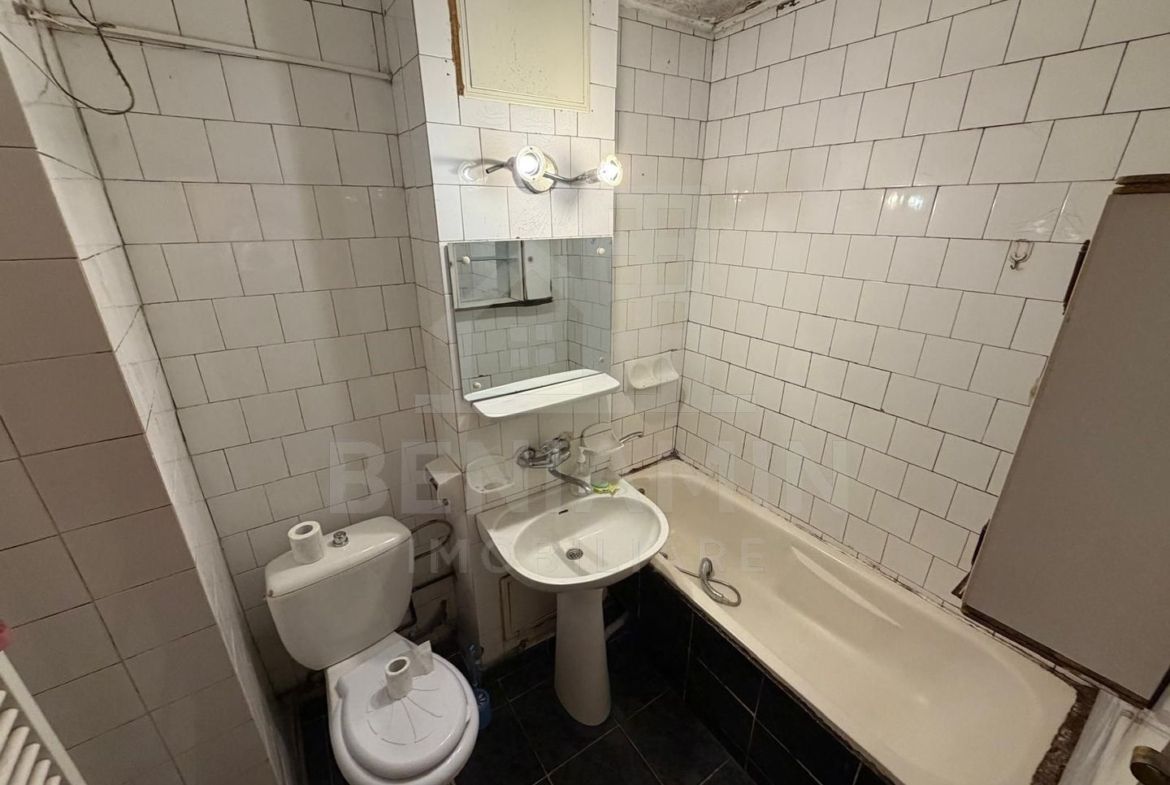 Apartament 3 camere decomandat cu 2 bai - Lapus - - foto 6
