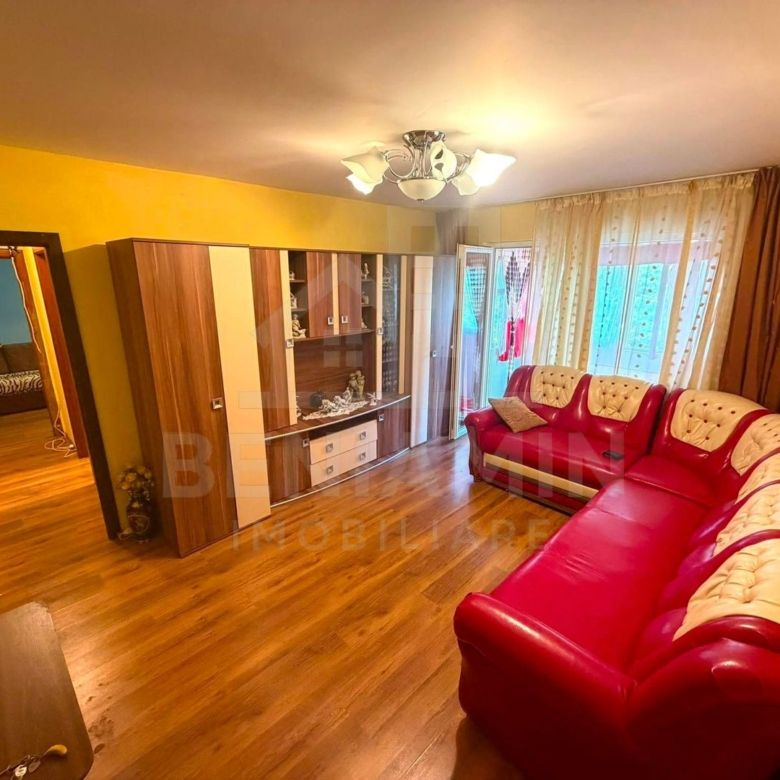 Apartament cu 3 camere - Craiovita Noua - etaj intermediar - Imagine principala