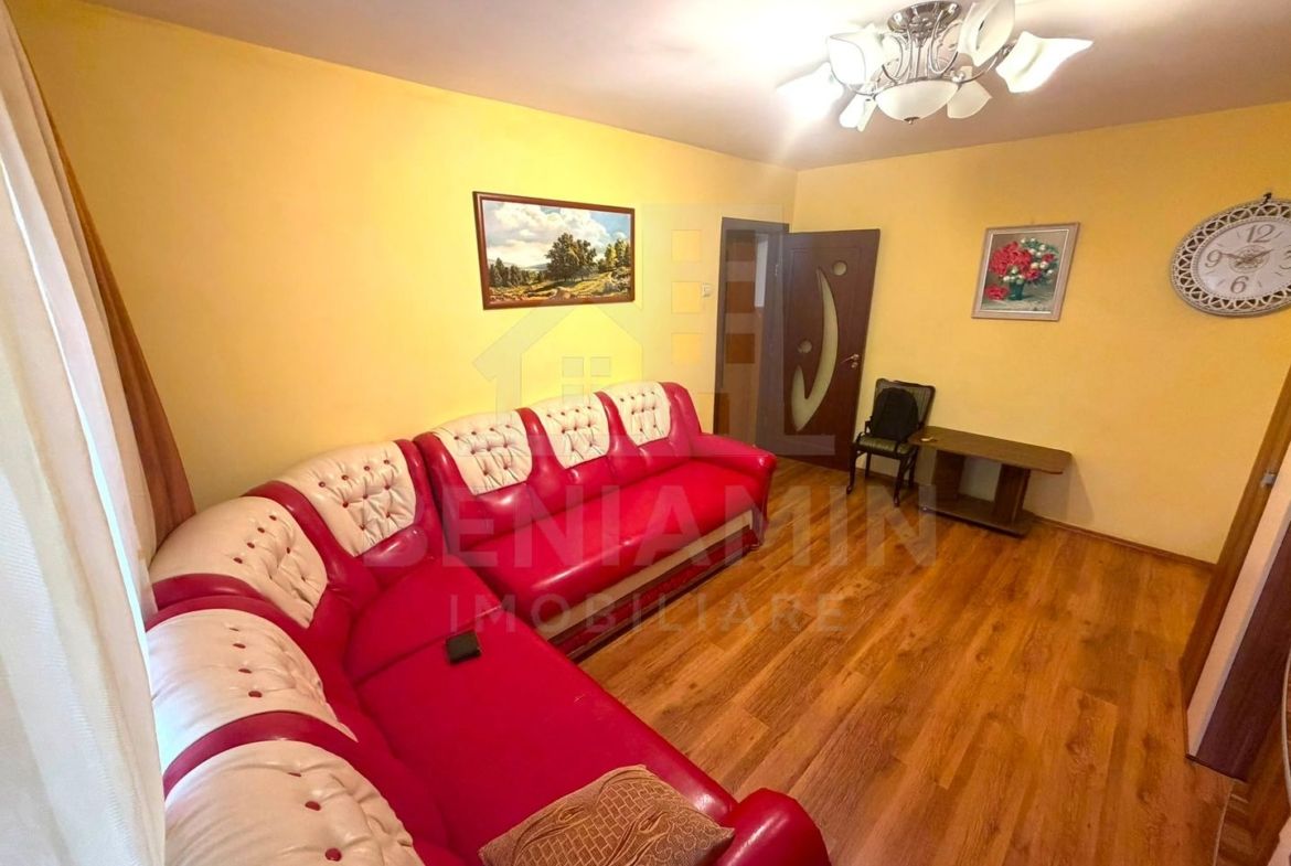 Apartament cu 3 camere - Craiovita Noua - etaj intermediar - foto 2