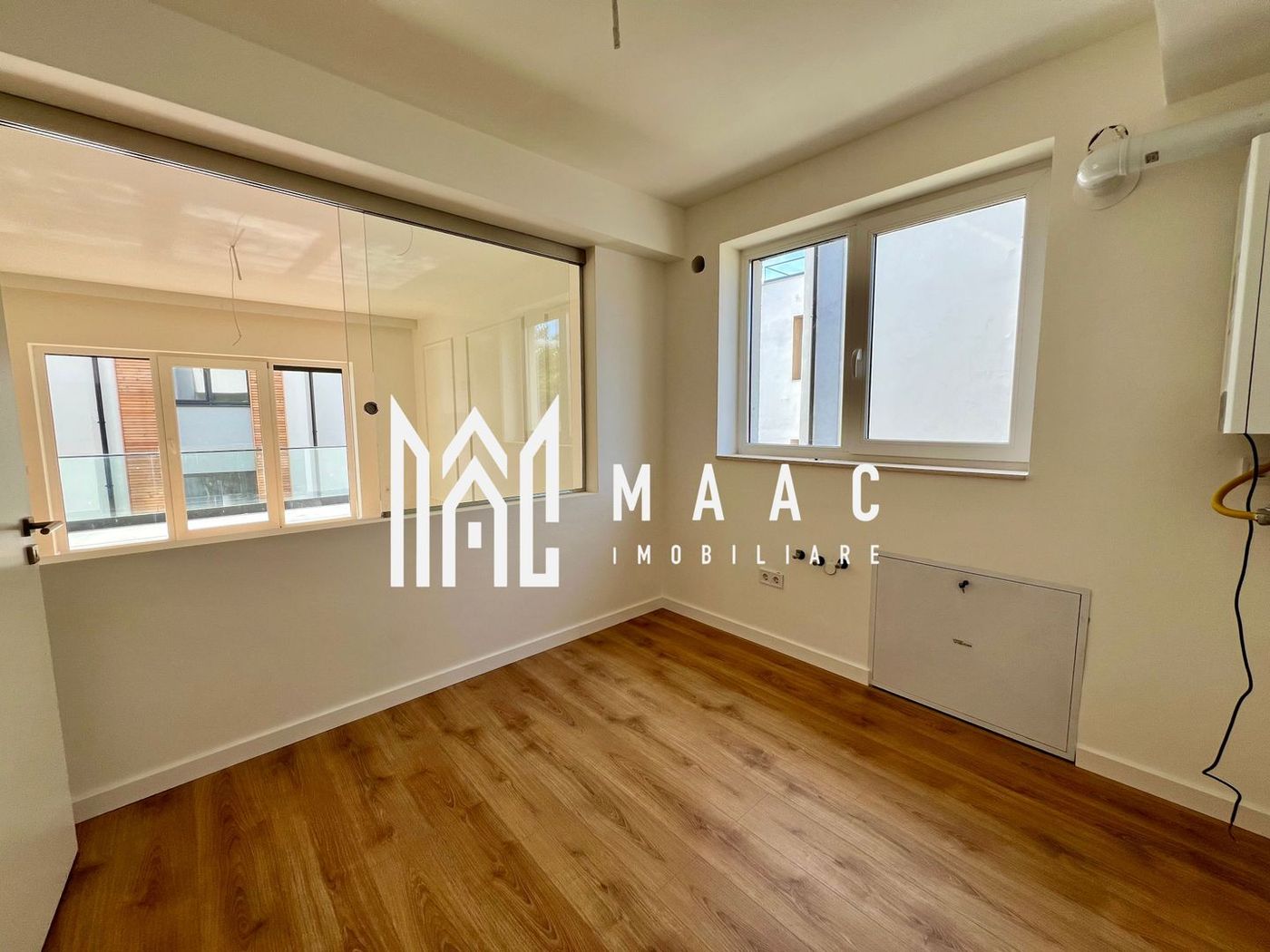 Apartament 4 camere de vânzare | 133 mp | 1.154 €/mp - Imagine principala