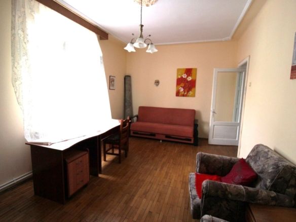 De inchiriat apartament cu 2 camere Gradina Publica et. 4, 300 euro - Imagine principala