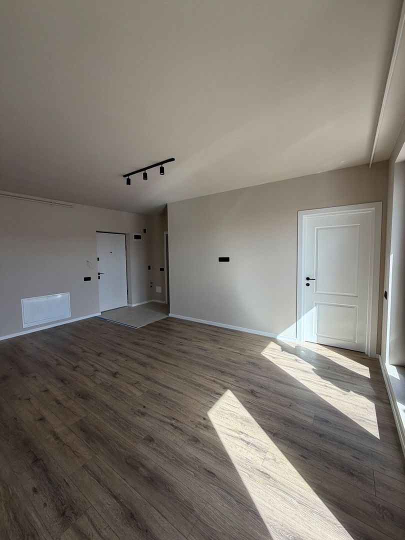 Apartament 2 camere, terasa, etaj intermediar, garaj, Eroilor - foto 3