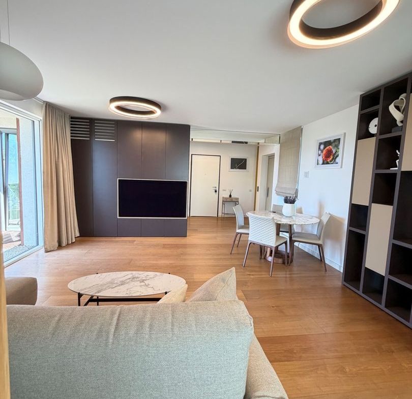Apartament PREMIUM cu curte, terasă și lift cu acces direct în living - foto 2