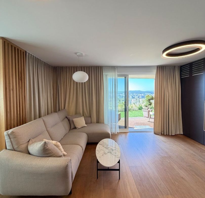 Apartament PREMIUM cu curte, terasă și lift cu acces direct în living - foto 3