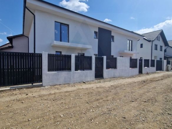 Casa tip duplex 125 mp utili 4 camere curte libera 138 mp in Selimbar - foto 3