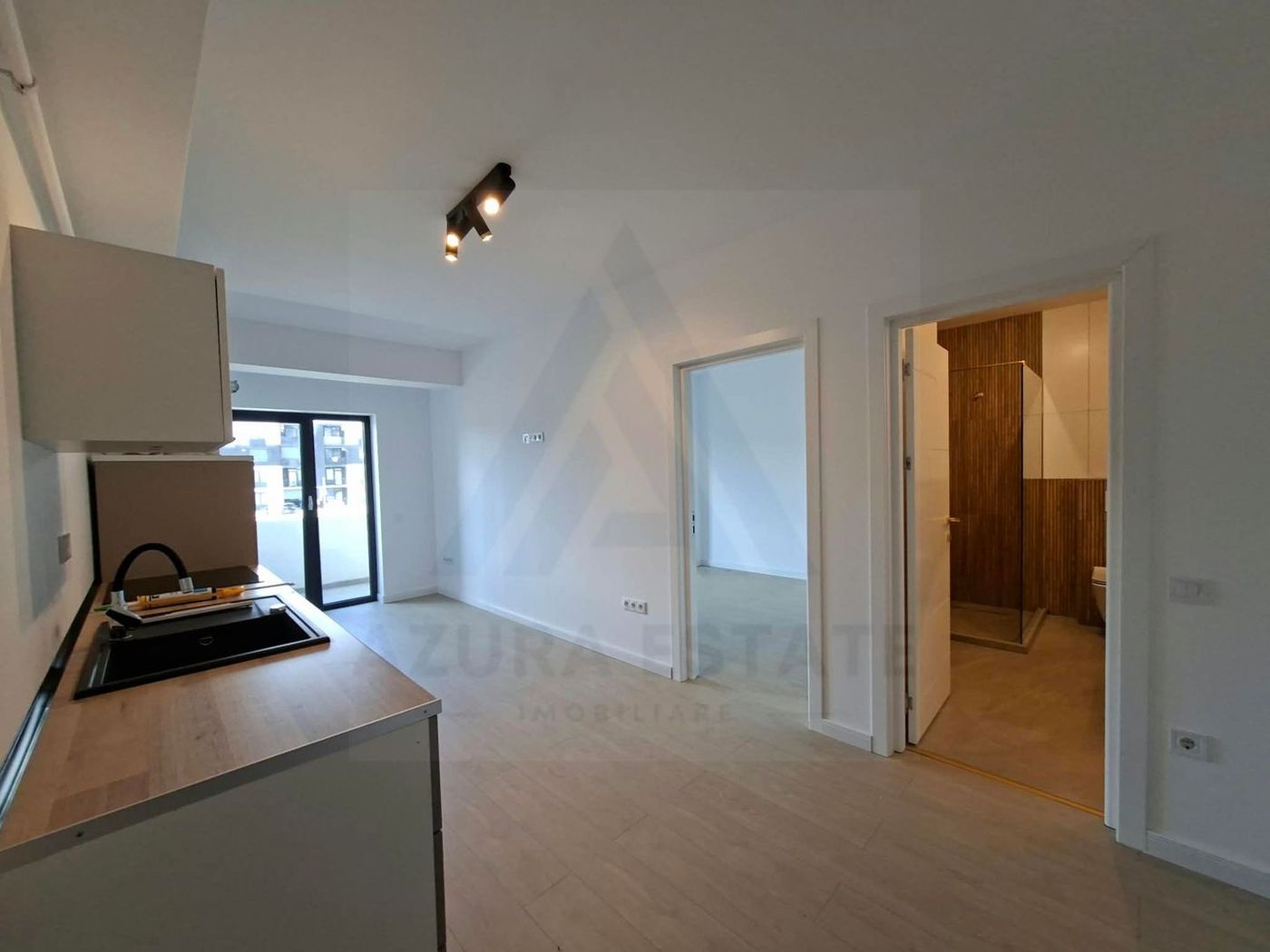 Apartament premium 2 camere etaj 1 balcon 8 mp 2 parcari lift Selimbar - foto 4