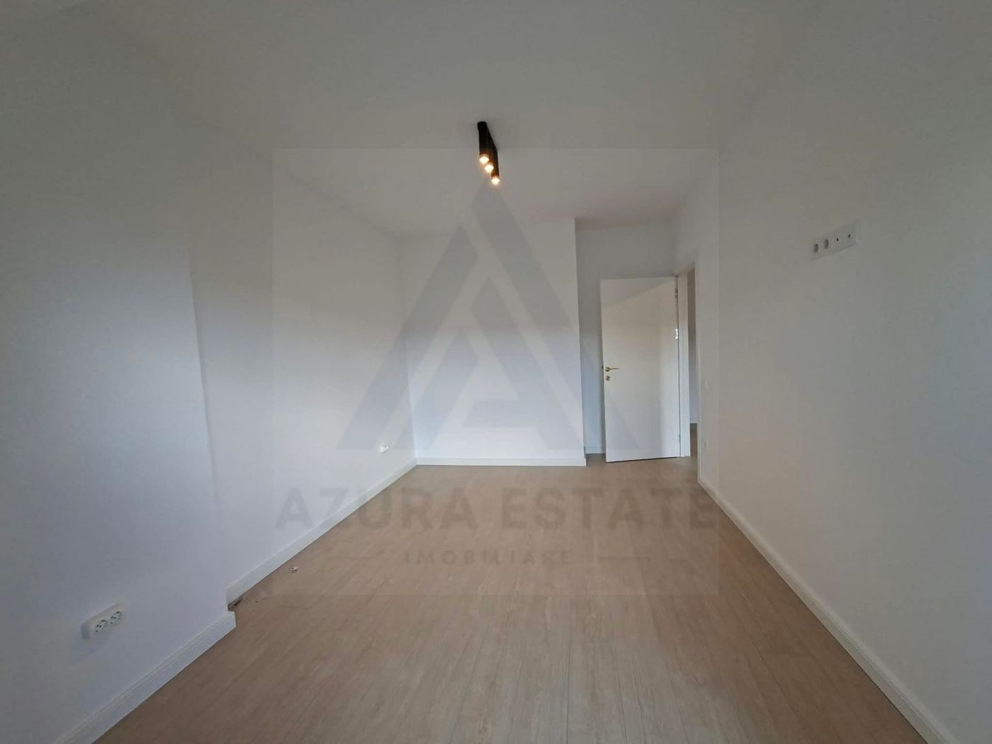 Apartament premium 2 camere etaj 1 balcon 8 mp 2 parcari lift Selimbar - foto 6