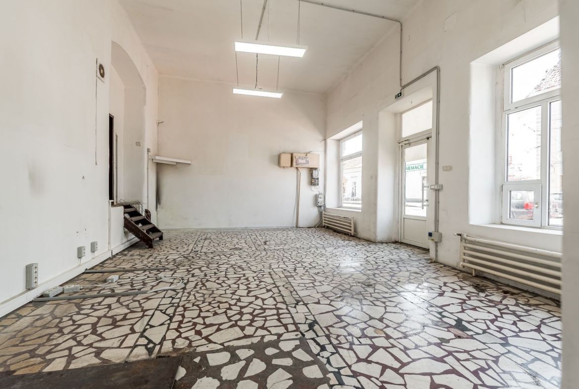 Spațiu comercial spre închiriere | Zona Boul Roșu – Palatul Steiner - foto 5