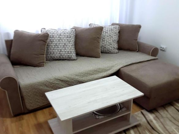 De inchiriat apartament cu 2 camere Micro 19, etaj 1, 350 euro - Imagine principala