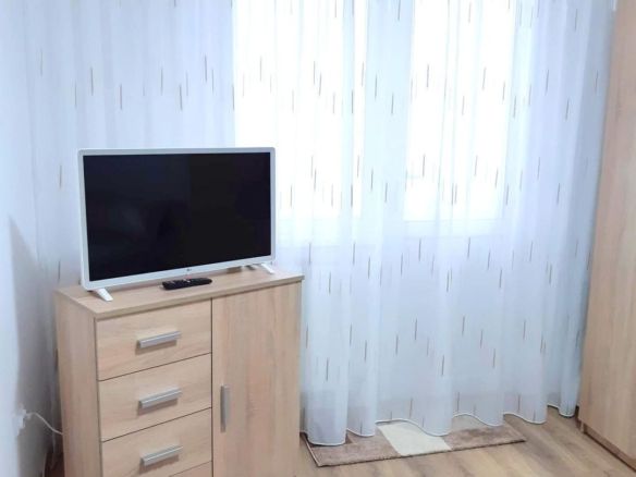 De inchiriat apartament cu 2 camere Micro 19, etaj 1, 350 euro - foto 2