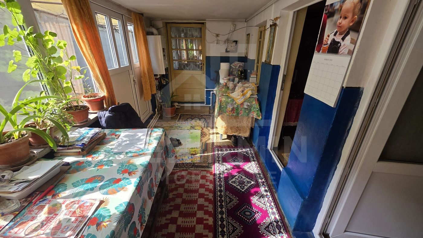 Casa in oras zona Promenada strada Raului 257mp utilitati - Imagine principala