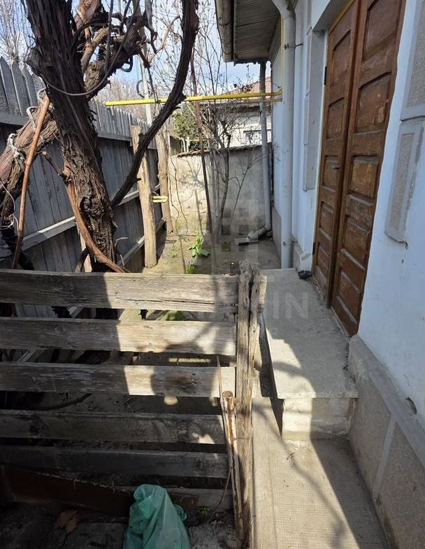 Casa in oras zona Promenada strada Raului 257mp utilitati - foto 2