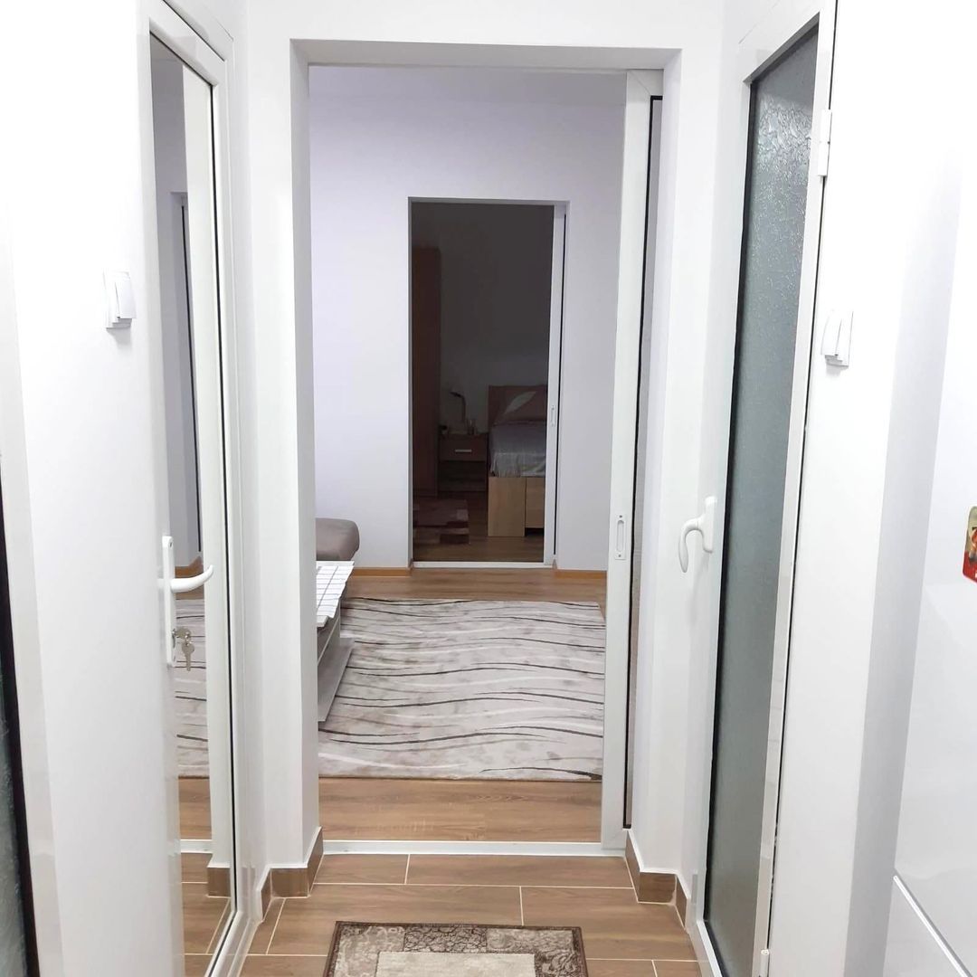 De inchiriat apartament cu 2 camere Micro 19, etaj 1, 350 euro - foto 6