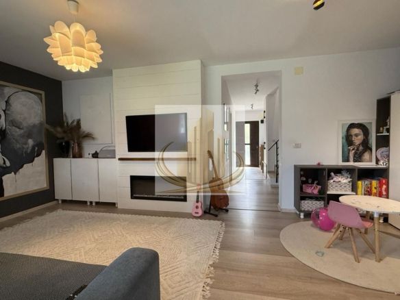 Duplex moderm mobilat si utilat complet | Toate utilitatile - Imagine principala