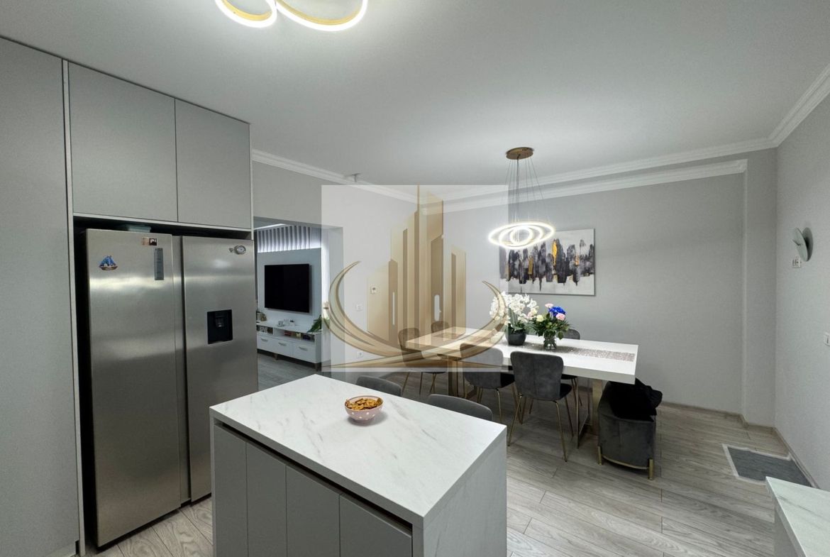 Casa in stil mediteranean, ultrafinisată 5 camere, 3 bai + curte. - foto 6