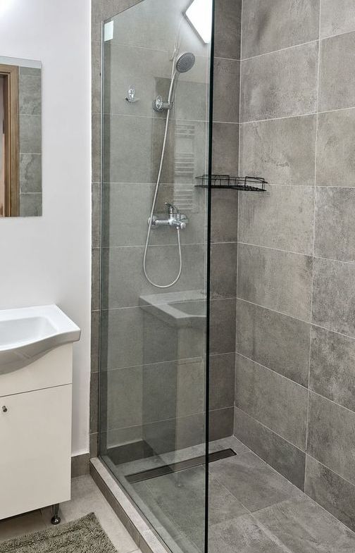 Apartament cu 3 camere - str. Domneasca, ultracentral, bloc nou - 700 euro - foto 4