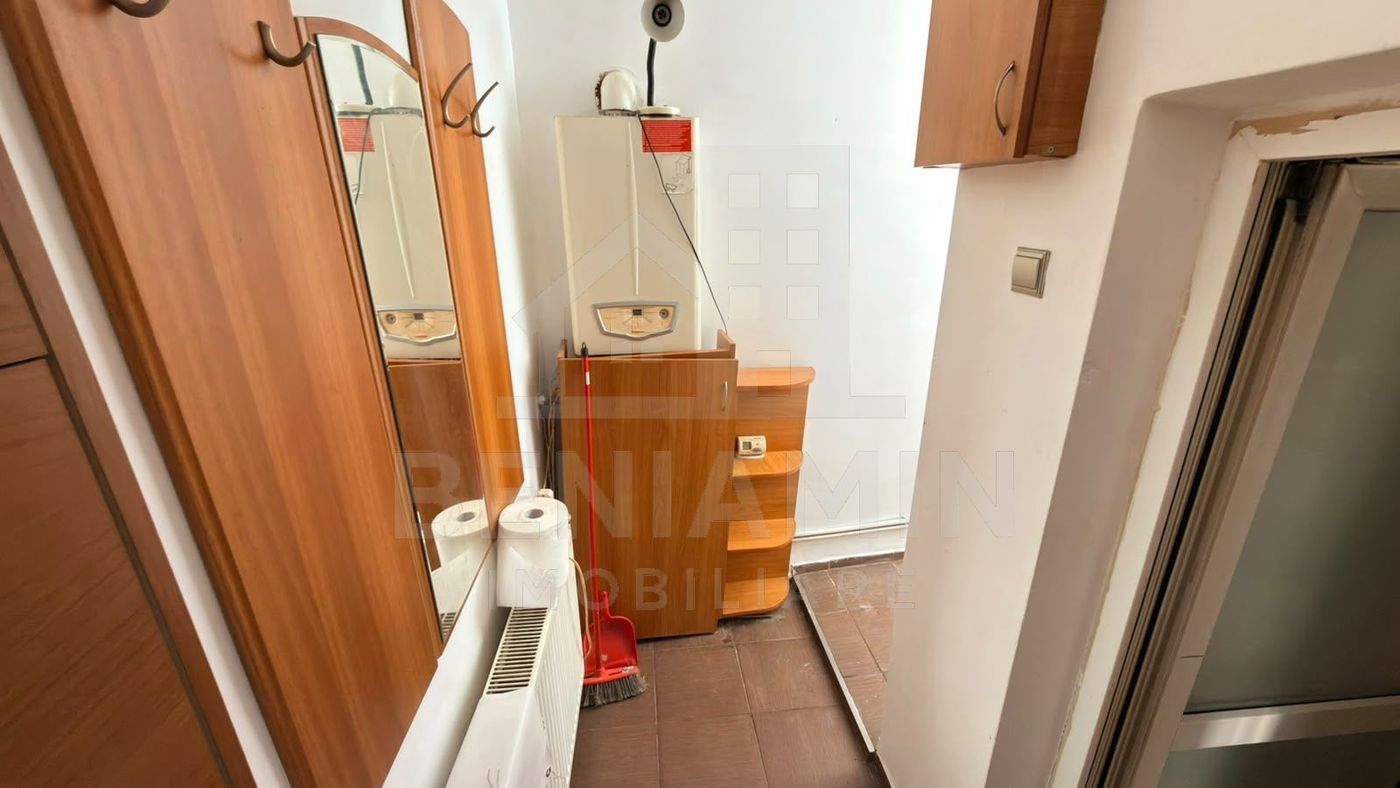Casa P+1 - toate utilitatiile - centrala - renovata 2010 - Rovine - foto 6