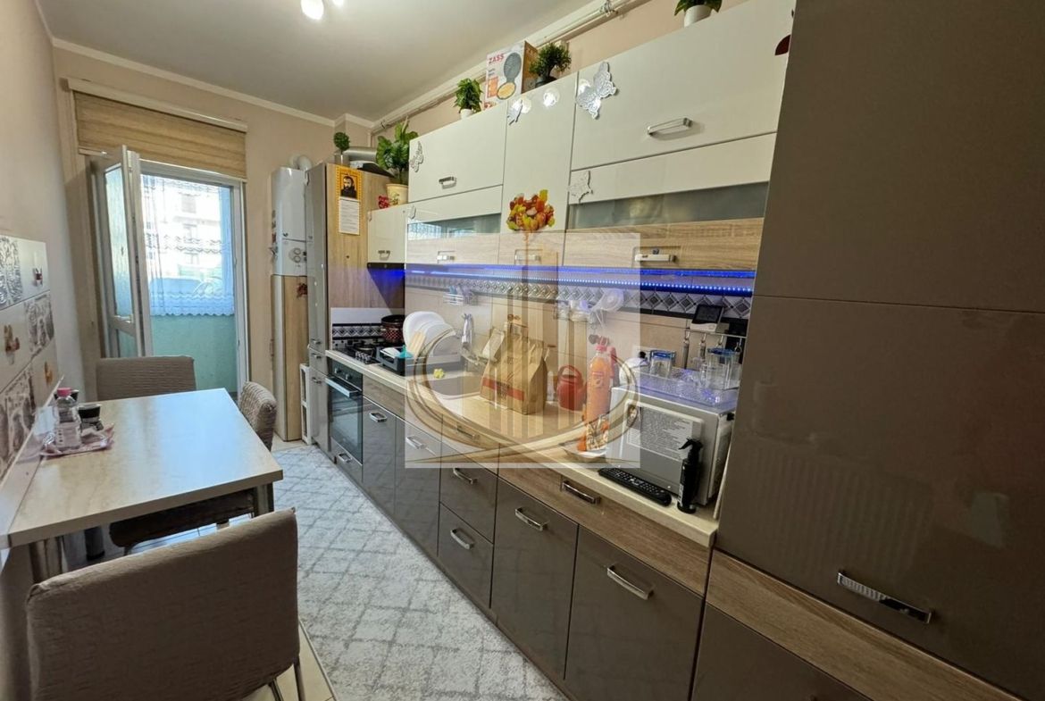 Apartament complet mobilat cu 3 camere în Giroc - foto 3