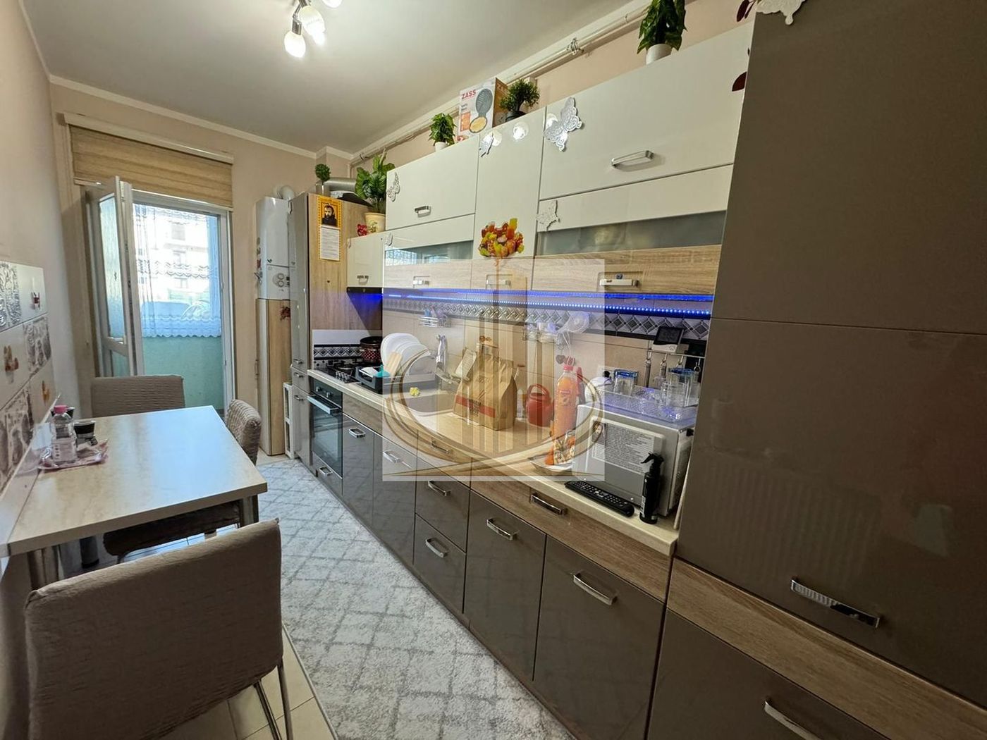 Apartament complet mobilat cu 3 camere în Giroc - foto 3