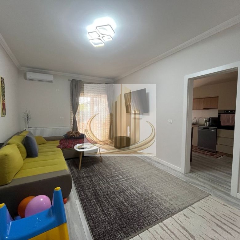 Duplex pe parter cu curte generoasa | Mosnita Veche - Imagine principala