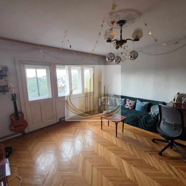 Apartament spațios cu 2 camere, și centrală proprie, Bucovina - Imagine principala