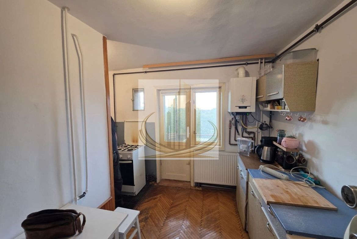 Apartament spațios cu 2 camere, și centrală proprie, Bucovina - foto 4