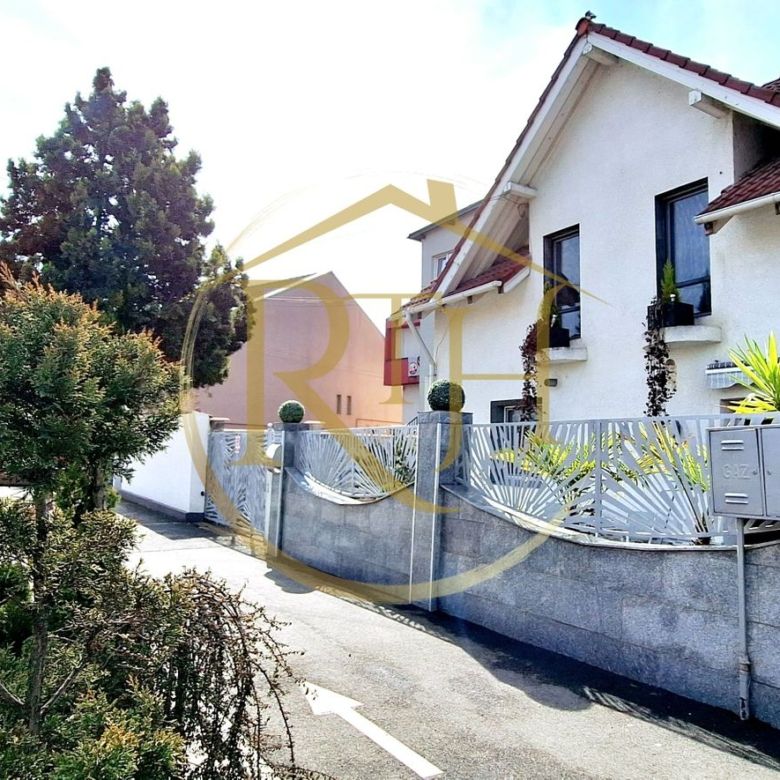 Oferim spre vanzare, proprietate deosebita, 7 camere, zona Modern 0% Comision - Imagine principala