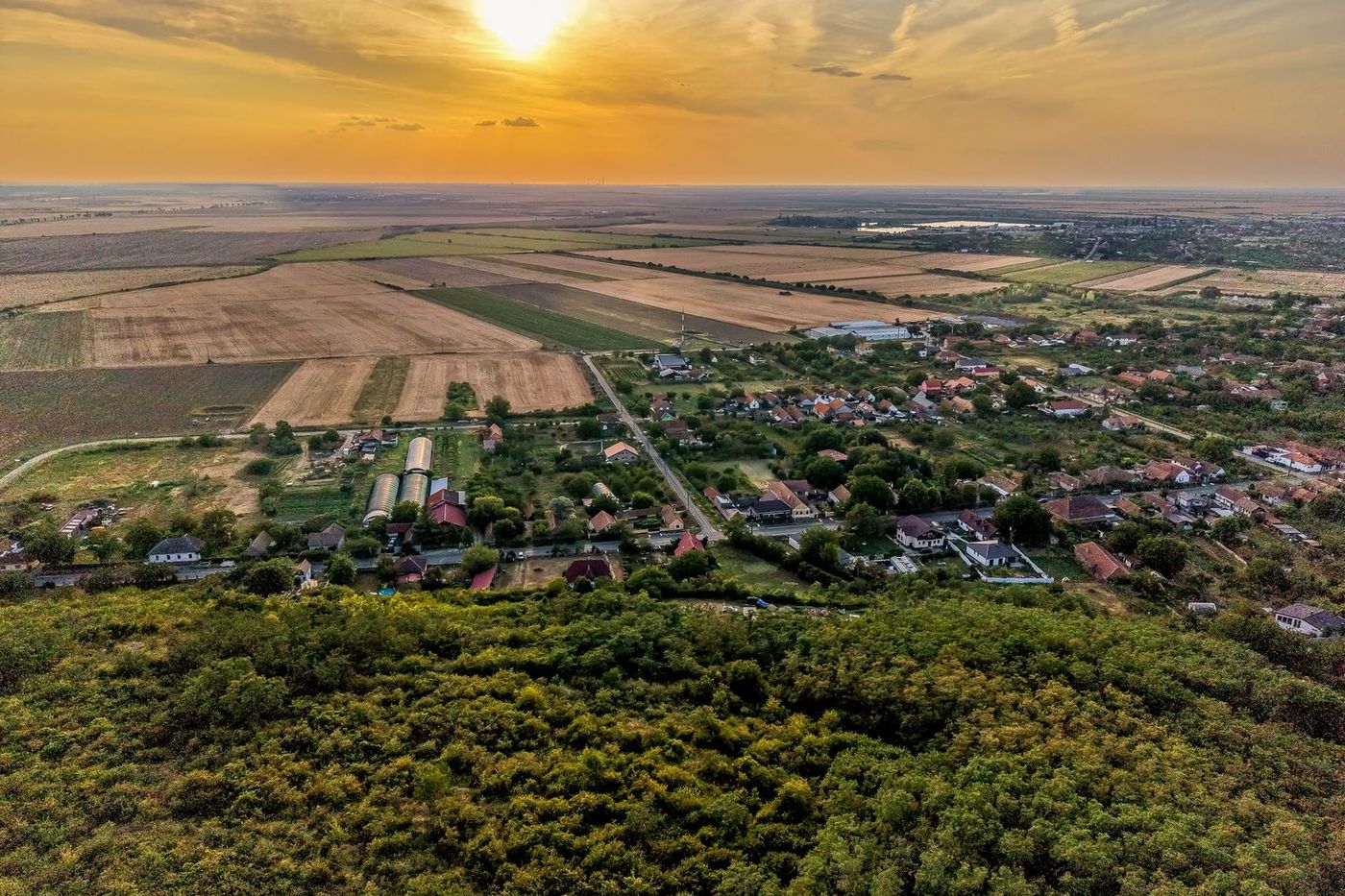 Teren în Miniș, pe deal, 1.150 mp, front 26 m, Drumul Vinului - foto 2