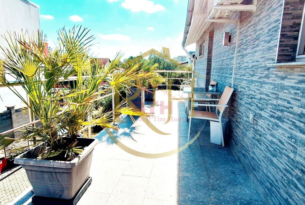 Oferim spre vanzare, proprietate deosebita, 7 camere, zona Modern 0% Comision - foto 8