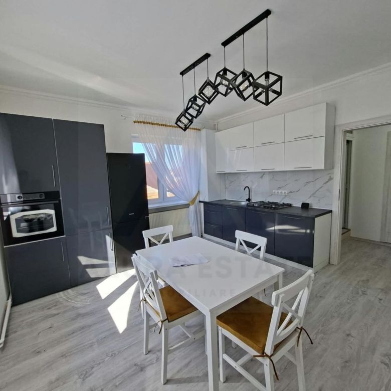 Apartament la casa 110 mp utili etaj 1 pivnita 20 mp zona Trei Stejari - Imagine principala