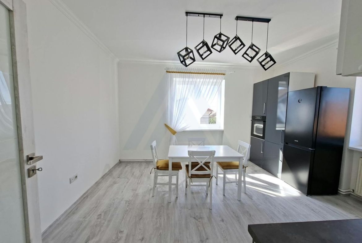 Apartament la casa 110 mp utili etaj 1 pivnita 20 mp zona Trei Stejari - foto 2