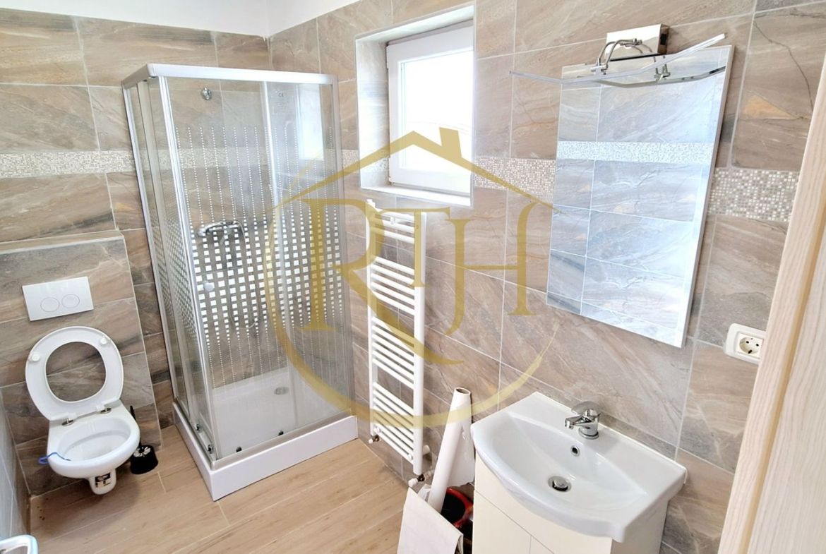 Oferim spre inchiriere casa cu 4 camere,Nemobilata in Dumbravita,aproape de Lidl - foto 8