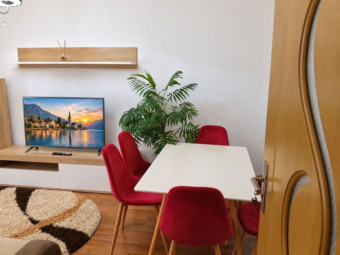 De inchiriat apartament cu 2 camere etaj 5 Mazepa 2, 420 euro - foto 3